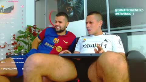 Snapshot of mattmeness chatting on 10-10-25, 07:29 MattMeness online show from 10-10-25, 07:29