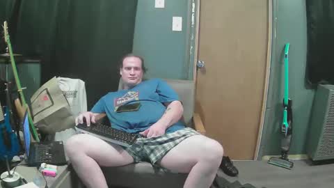 Snapshot of mattskiba89 chatting on 11-15-25, 08:44 mattskiba89 online show from 11-15-25, 08:44