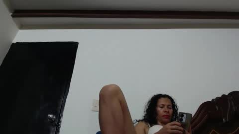 Snapshot of matturewet chatting on 09-21-25, 11:06 matturewet online show from 09-21-25, 11:06