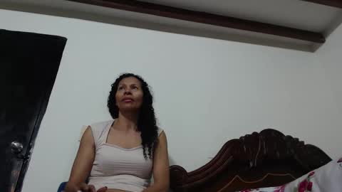 Snapshot of matturewet chatting on 11-05-25, 12:43 matturewet online show from 11-05-25, 12:43