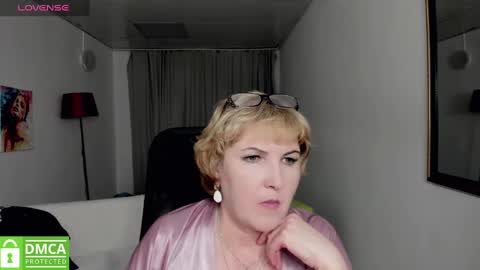 Lana online show from 12-21-24, 08:21