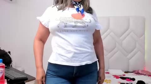 Snapshot of mature_hard_ chatting on 10-01-25, 08:59 ISABEL online show from 10-01-25, 08:59