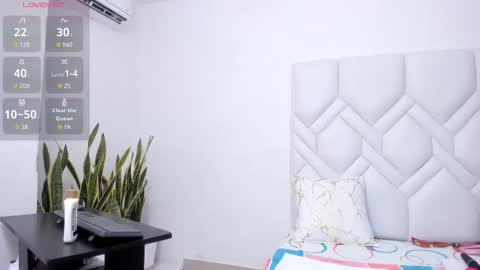 Snapshot of mature_hard_ chatting on 10-23-25, 09:24 ISABEL online show from 10-23-25, 09:24