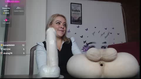 Snapshot of mature_liaa chatting on 03-10-25, 06:45 Mature liaa online show from 03-10-25, 06:45
