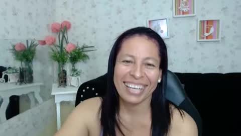 Snapshot of mature_martina_ chatting on 12-21-24, 11:56 Martina online show from 12-21-24, 11:56