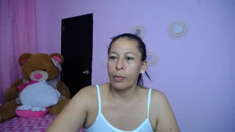 Snapshot of mature_martina_ chatting on 01-10-25, 07:04 Martina online show from 01-10-25, 07:04