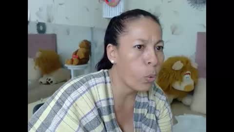 Snapshot of mature_martina_ chatting on 01-16-25, 02:41 Martina online show from 01-16-25, 02:41