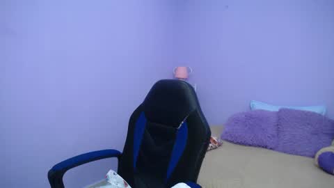 Snapshot of mature_martina_ chatting on 01-16-25, 11:16 Martina online show from 01-16-25, 11:16