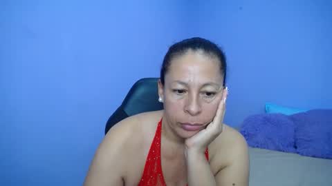 Snapshot of mature_martina_ chatting on 01-17-25, 02:39 Martina online show from 01-17-25, 02:39