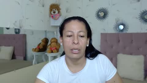 Snapshot of mature_martina_ chatting on 01-21-25, 09:46 Martina online show from 01-21-25, 09:46