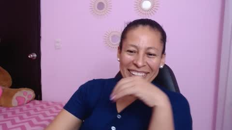 Snapshot of mature_martina_ chatting on 01-23-25, 10:44 Martina online show from 01-23-25, 10:44