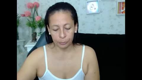 Snapshot of mature_martina_ chatting on 01-26-25, 05:23 Martina online show from 01-26-25, 05:23