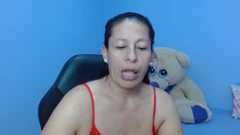 Snapshot of mature_martina_ chatting on 02-02-25, 05:32 Martina online show from 02-02-25, 05:32