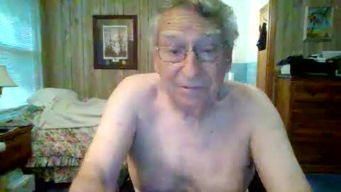 SXECPL55 at G mail Dot Com online show from 05-14-26, 11:17