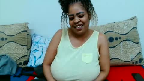 Snapshot of maturedbootyqueen chatting on 06-04-26, 09:43 QUEEN online show from 06-04-26, 09:43