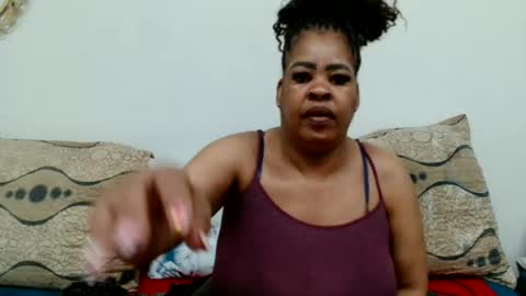 Snapshot of maturedbootyqueen chatting on 06-14-26, 11:34 QUEEN online show from 06-14-26, 11:34