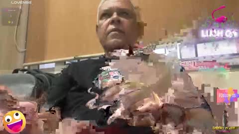 Snapshot of maturedman_44 chatting on 11-15-25, 12:19 DEV online show from 11-15-25, 12:19