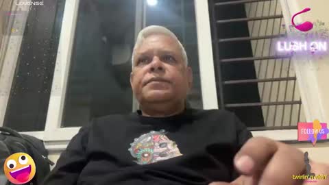 Snapshot of maturedman_44 chatting on 11-15-25, 10:48 DEV online show from 11-15-25, 10:48