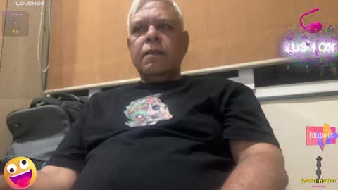 Snapshot of maturedman_44 chatting on 11-16-25, 11:54 DEV online show from 11-16-25, 11:54