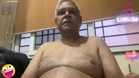 Snapshot of maturedman_44 chatting on 11-26-25, 12:22 DEV online show from 11-26-25, 12:22