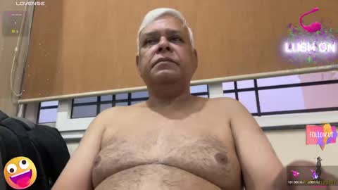 Snapshot of maturedman_44 chatting on 11-27-25, 12:24 DEV online show from 11-27-25, 12:24