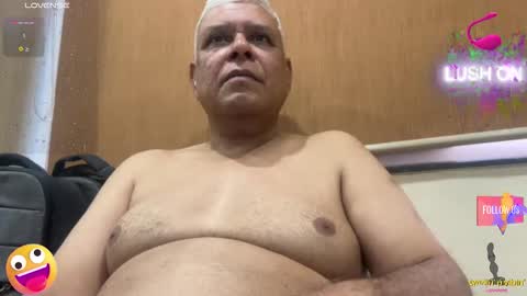 Snapshot of maturedman_44 chatting on 12-04-25, 01:26 DEV online show from 12-04-25, 01:26