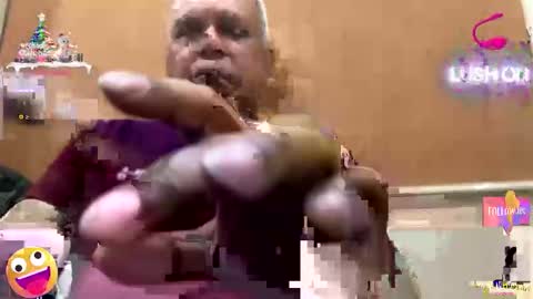 Snapshot of maturedman_44 chatting on 01-11-26, 12:04 DEV online show from 01-11-26, 12:04