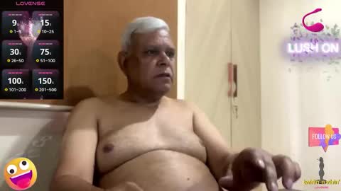 Snapshot of maturedman_44 chatting on 02-15-26, 01:13 DEV online show from 02-15-26, 01:13