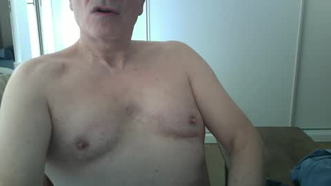 Snapshot of maturehotman chatting on 12-14-24, 09:40 maturehotman online show from 12-14-24, 09:40