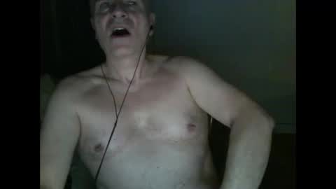 Snapshot of maturehotman chatting on 01-25-25, 04:03 maturehotman online show from 01-25-25, 04:03