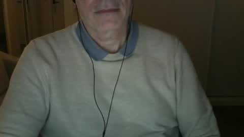 Snapshot of maturehotman chatting on 02-16-25, 05:59 maturehotman online show from 02-16-25, 05:59