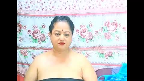 Snapshot of matureindian654u chatting on 04-13-26, 10:32 matureindian654u online show from 04-13-26, 10:32