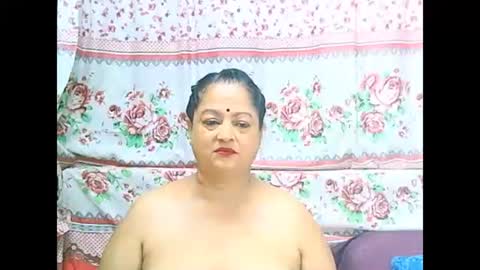 Snapshot of matureindian654u chatting on 04-15-26, 07:32 matureindian654u online show from 04-15-26, 07:32