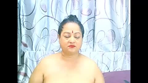Snapshot of matureindian654u chatting on 04-23-26, 10:47 matureindian654u online show from 04-23-26, 10:47