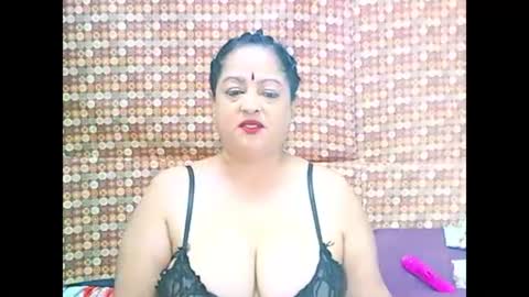 Snapshot of matureindian654u chatting on 05-21-26, 09:38 matureindian654u online show from 05-21-26, 09:38