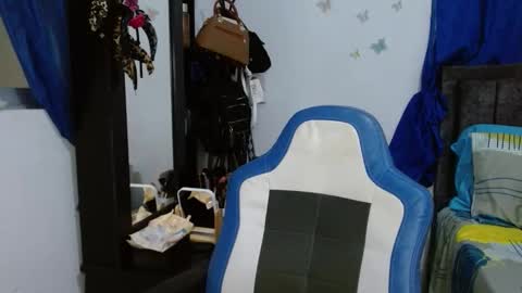 Cecilia online show from 10-29-25, 01:57