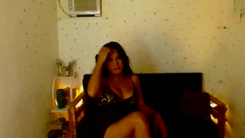 Snapshot of maturity_mommy_intown chatting on 10-04-25, 10:35 maturity_mommy_intown online show from 10-04-25, 10:35