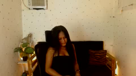 Snapshot of maturity_mommy_intown chatting on 10-10-25, 08:13 maturity_mommy_intown online show from 10-10-25, 08:13