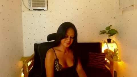 Snapshot of maturity_mommy_intown chatting on 10-11-25, 08:57 maturity_mommy_intown online show from 10-11-25, 08:57