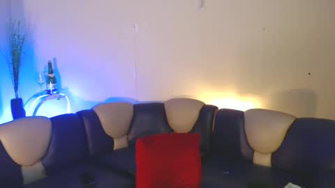 Snapshot of maturity_mommy_intown chatting on 10-25-25, 09:42 maturity_mommy_intown online show from 10-25-25, 09:42