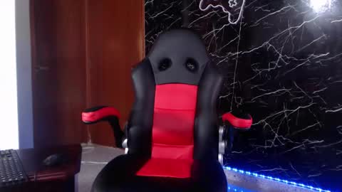 Matias online show from 01-10-25, 01:52