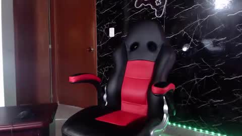 Matias online show from 02-03-25, 01:19