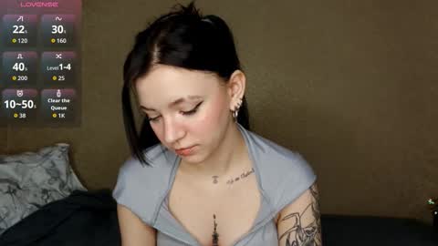 Mia online show from 02-02-26, 06:23