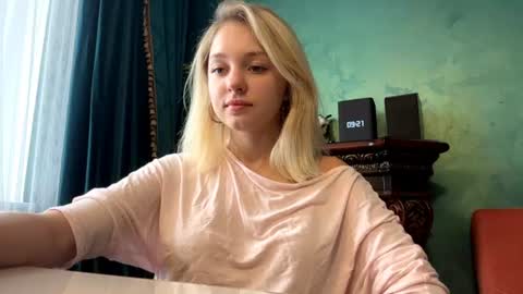 Eva  1st day online show from 06-22-26, 06:21
