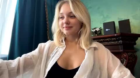 Eva  1st day online show from 07-07-26, 07:23