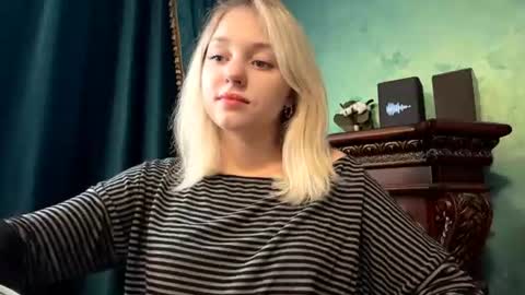 Eva  1st day online show from 07-09-26, 07:01