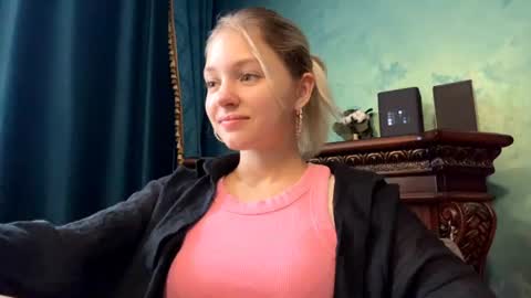 Eva  1st day online show from 07-15-26, 06:51