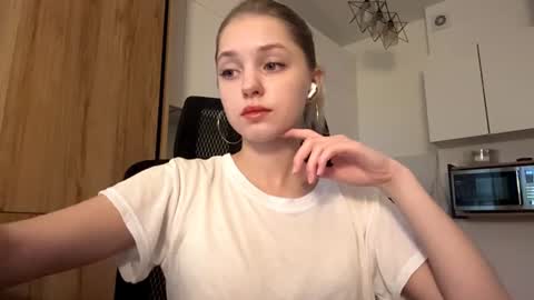 Eva  1st day online show from 07-22-26, 08:50