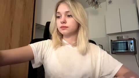 Eva  1st day online show from 07-23-26, 07:17