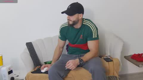 mauro_real_man online show from 11-11-25, 06:08